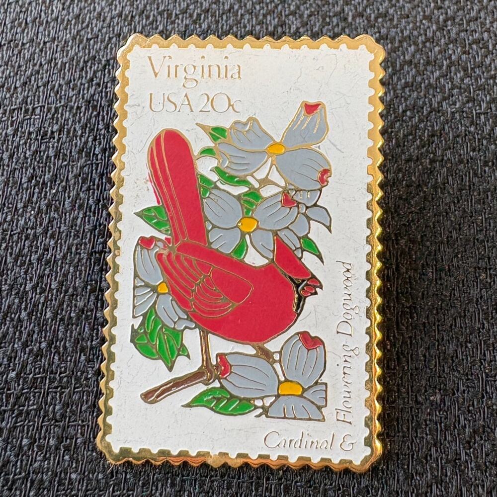 VIRGINIA CARDINAL / DOGWOOD USA STAMP COLLECTIBLE PIN 1982